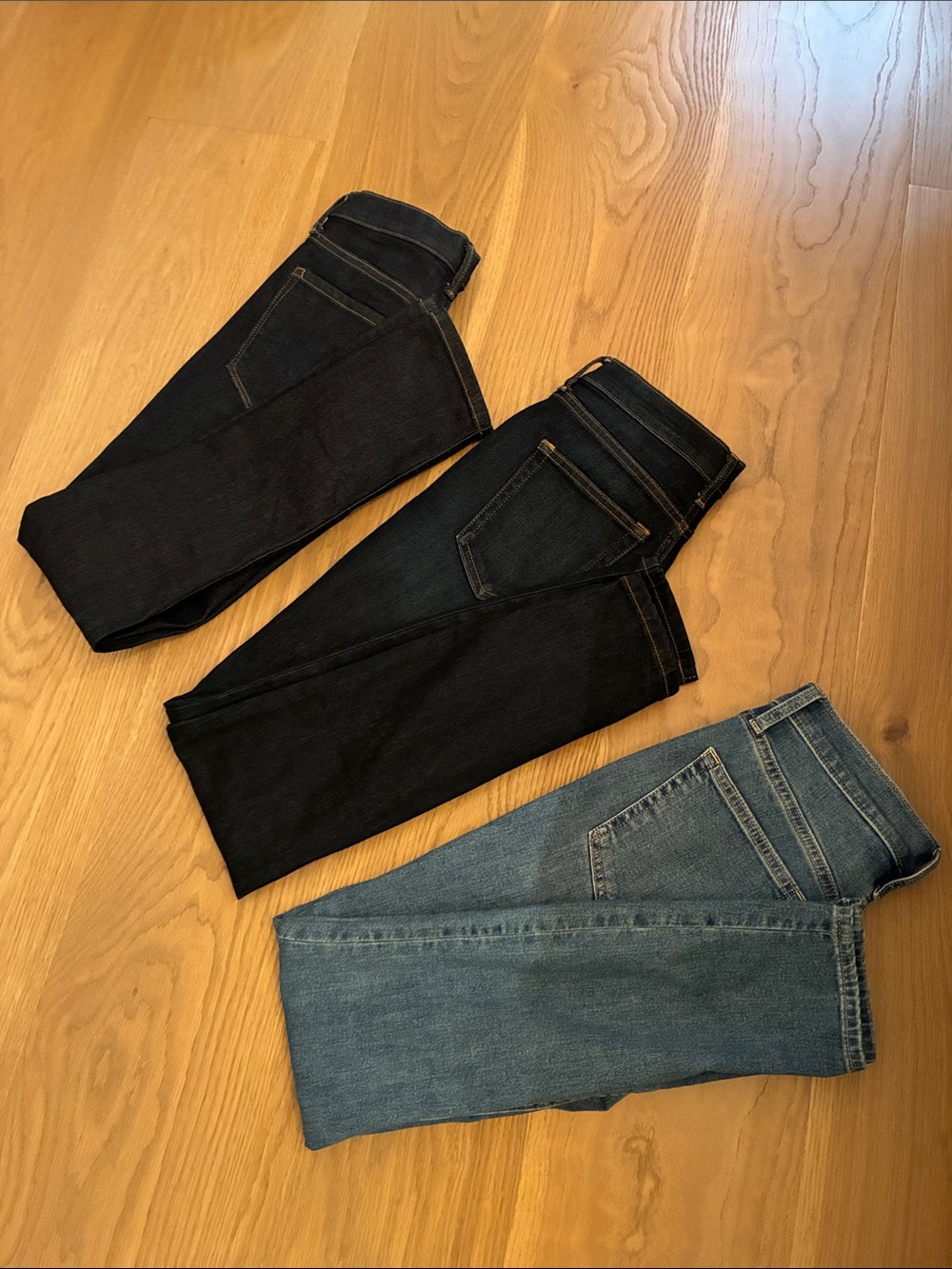 Bundle of 3 Women’s Skinny High Rise Jeans. Dark & Medium Blue. Size 25.